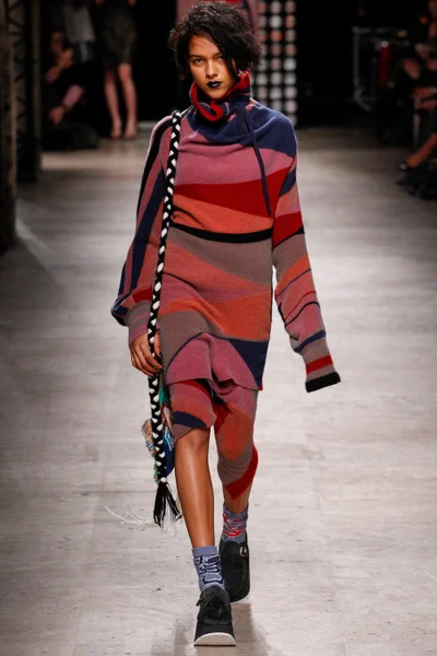Look 30